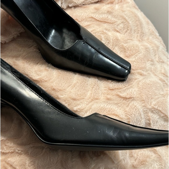Luca Ferri black leather pumps size 9 - Picture 5 of 6